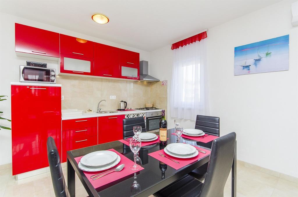 Apartments Branka Trogir Luaran gambar