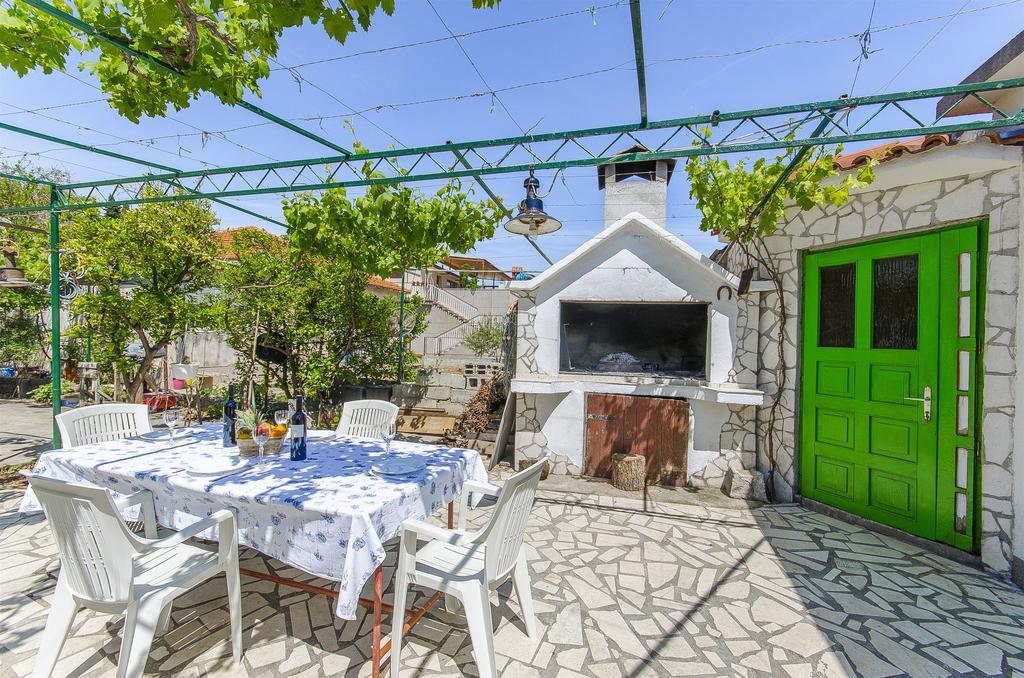 Apartments Branka Trogir Luaran gambar