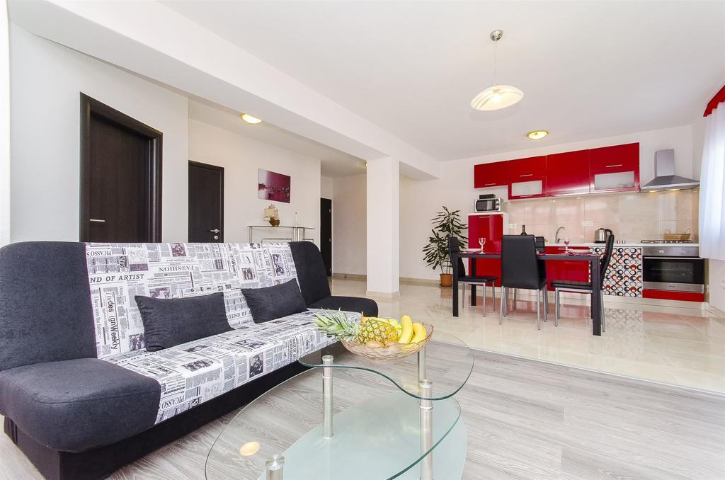 Apartments Branka Trogir Luaran gambar