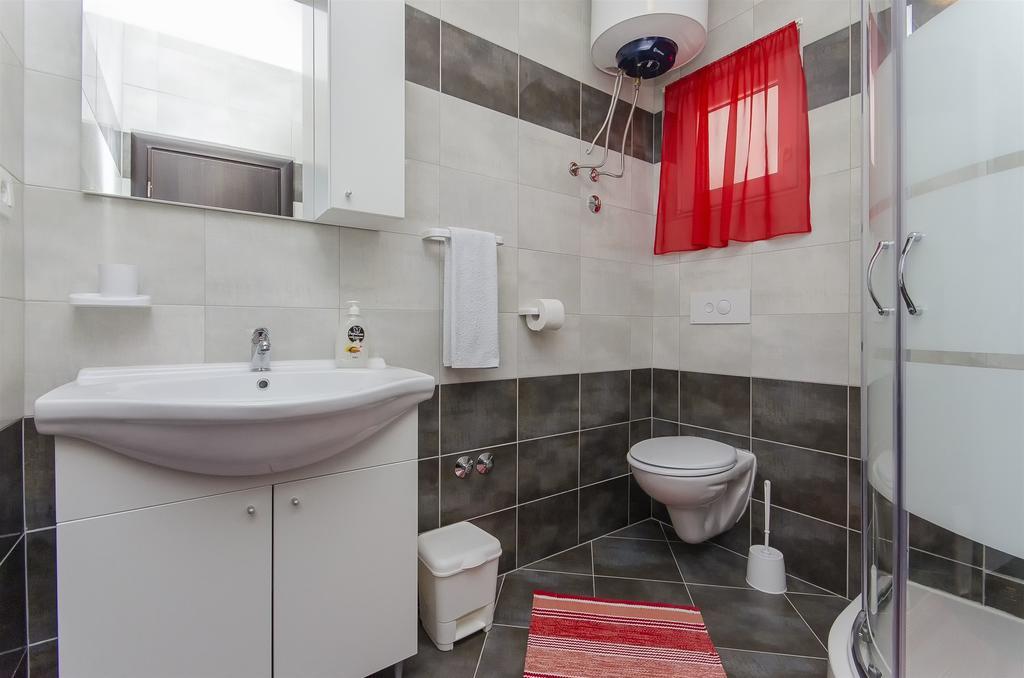 Apartments Branka Trogir Luaran gambar